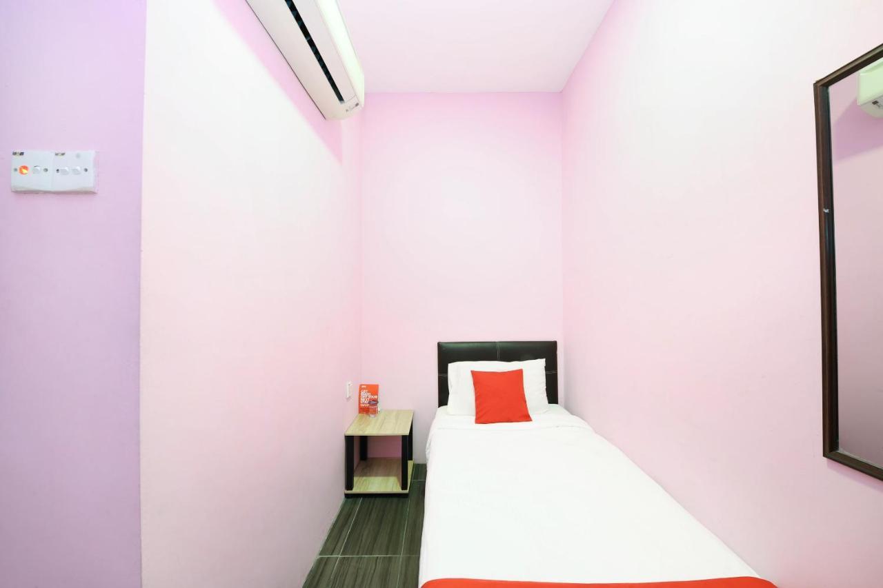 Oyo 1125 Ir Inn Hotel Skudai Kültér fotó