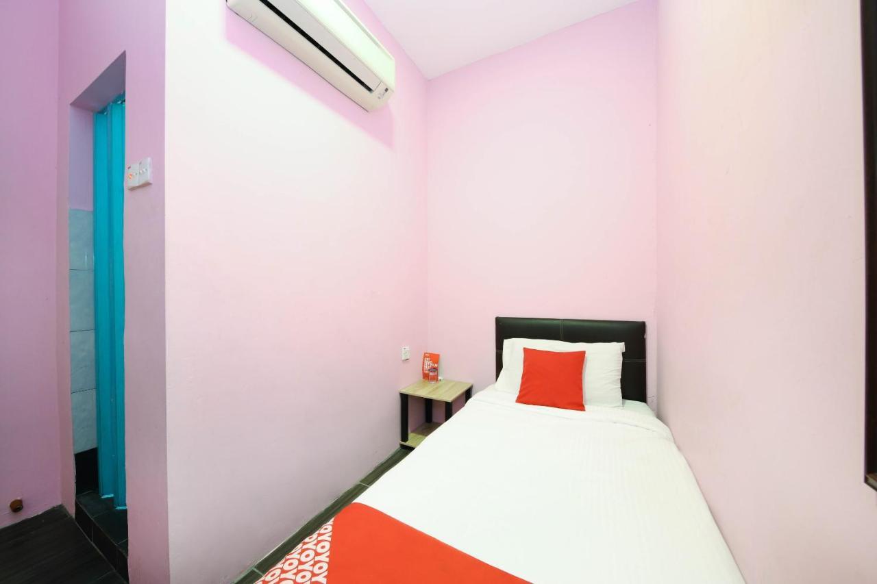 Oyo 1125 Ir Inn Hotel Skudai Kültér fotó