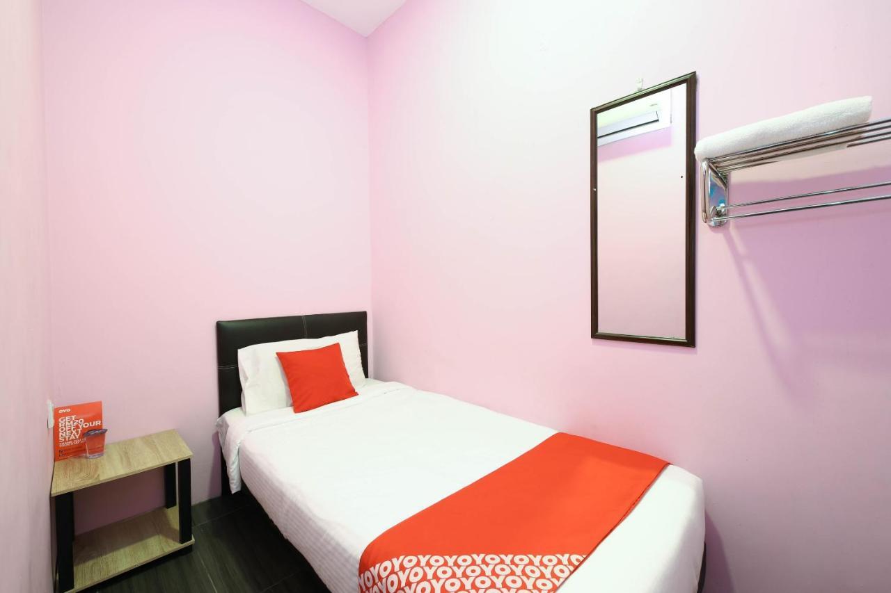 Oyo 1125 Ir Inn Hotel Skudai Kültér fotó